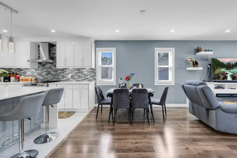 7869 143A STREET - photo 2 of 37