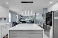 7869 143A STREET - thumbnail 14