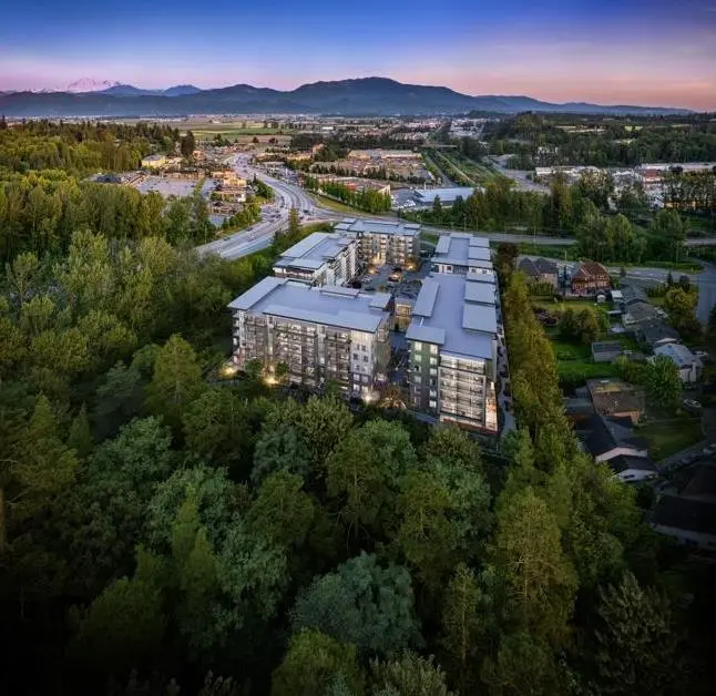 303 34375 GLADYS AVENUE - photo 1 of 7