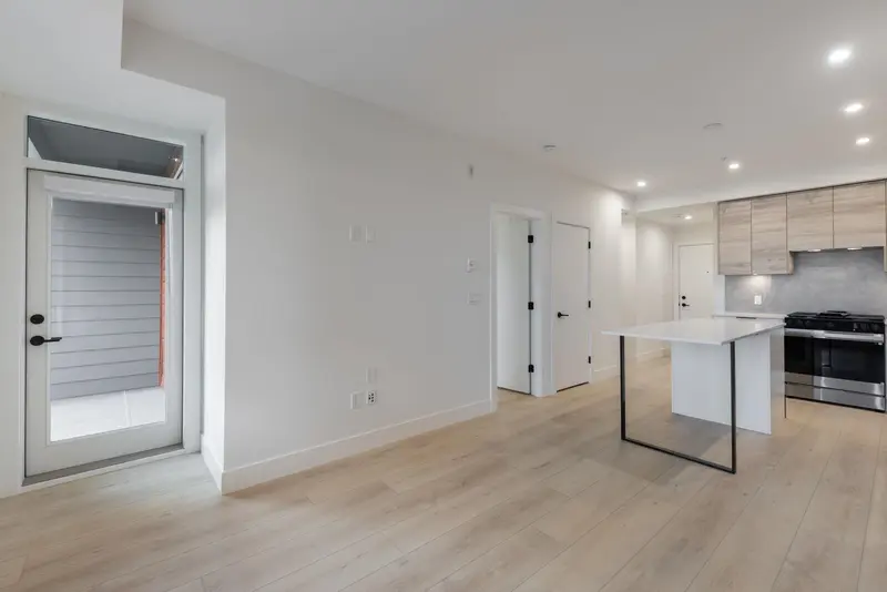 513 30494 CARDINAL AVENUE - photo 3 of 5