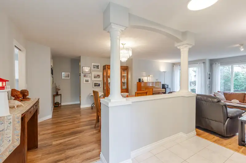 306 13888 70 AVENUE - photo 4 of 40