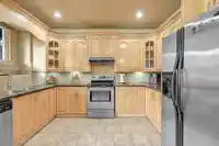 7869 147A STREET - thumbnail 15
