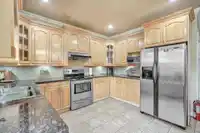 7869 147A STREET - thumbnail 17