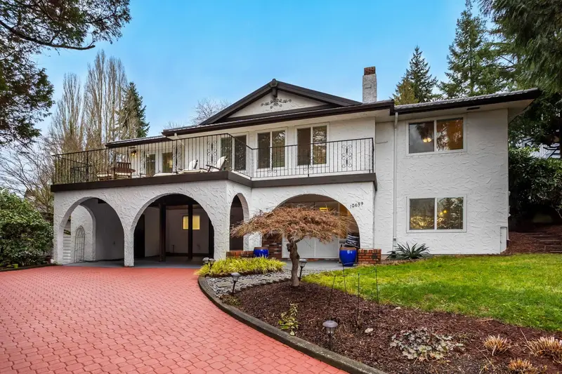 10659 SANTA MONICA DRIVE - photo 2 of 25