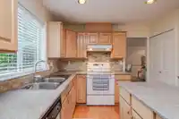 8719 140B STREET - thumbnail 11