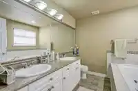 7869 147A STREET - thumbnail 26