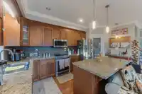 1 8358 121A STREET - thumbnail 7