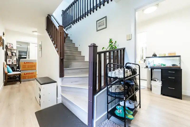 15098 98A AVENUE - photo 4 of 40