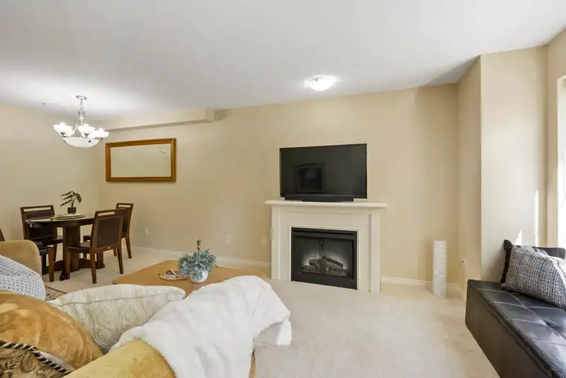 17 14855 100 AVENUE - photo 3 of 34