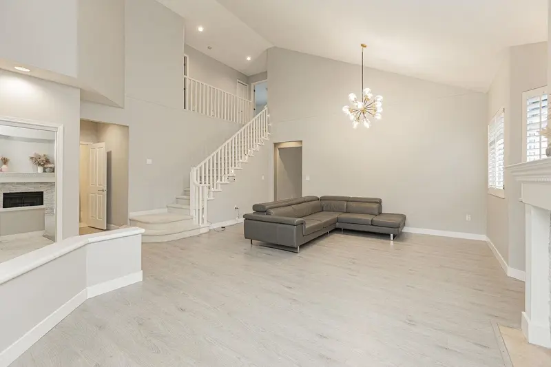 15 6000 BARNARD DRIVE - photo 3 of 25