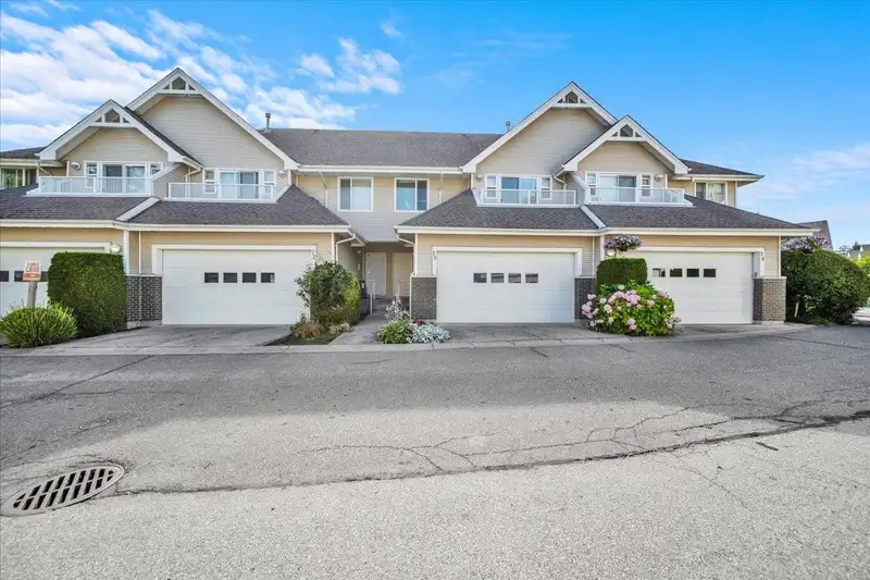 73 13918 58 AVENUE - photo 4 of 36
