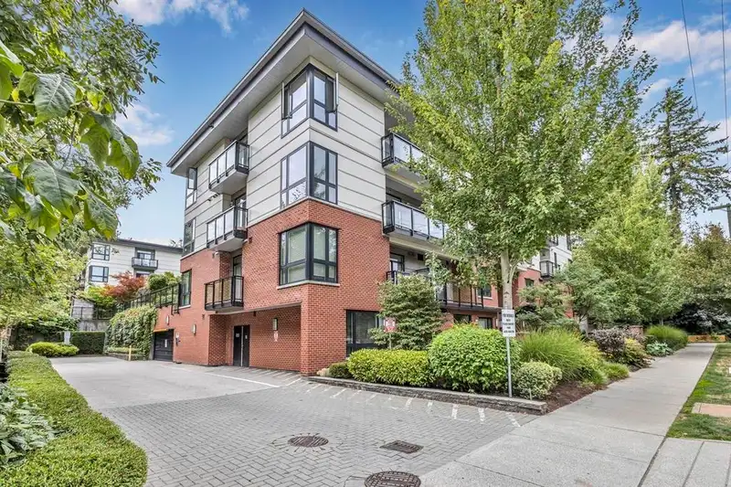 413 14358 60 AVENUE - photo 1 of 24