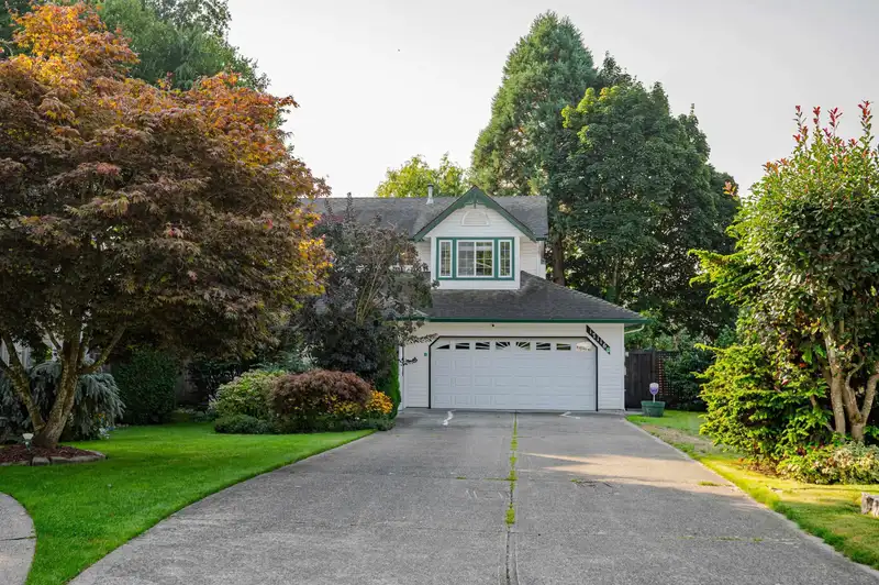 17116 57 AVENUE - photo 1 of 37