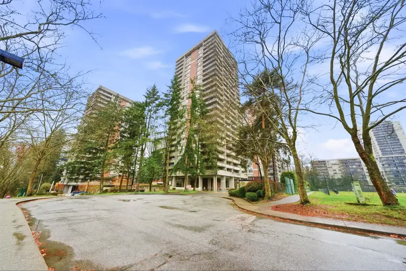 503 3755 BARTLETT COURT - photo 1 of 25