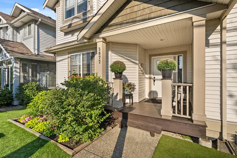 5872 148 STREET - photo 2 of 37