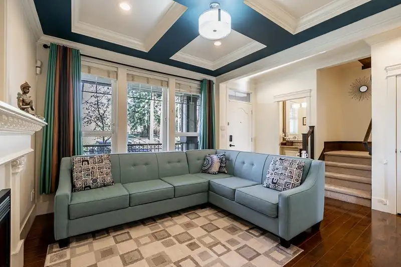 12920 60 AVENUE - photo 3 of 34