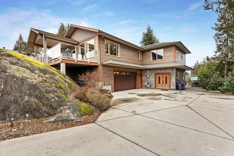 5781 GENNI'S WAY - photo 1 of 25