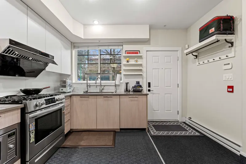 7 5132 CANADA WAY - photo 4 of 25