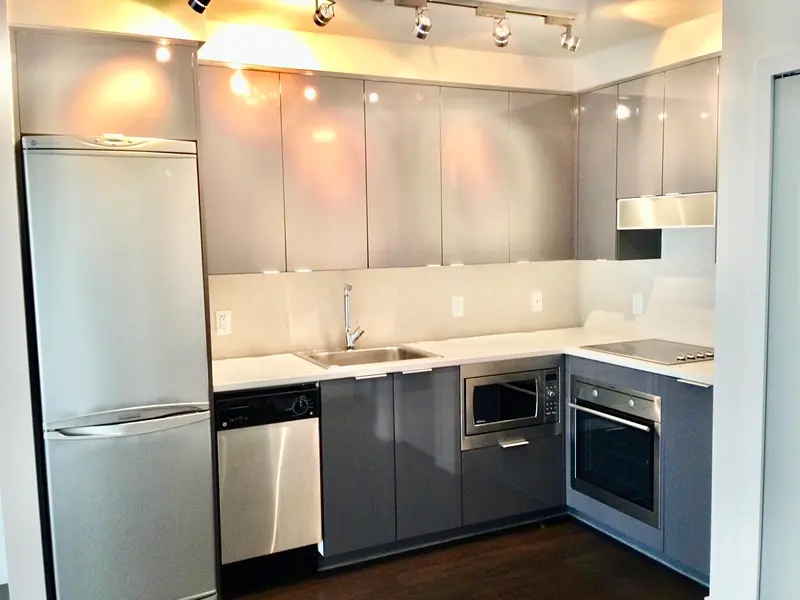 717 161 W GEORGIA STREET - photo 3 of 25