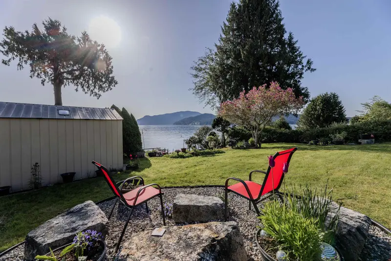 1162 POINT ROAD - photo 1 of 25