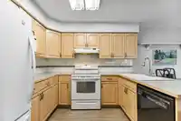 16 9727 152B STREET - thumbnail 6