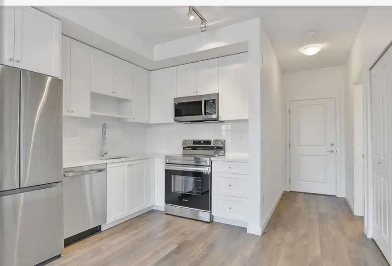 315 15858 FRASER HIGHWAY - photo 1 of 11