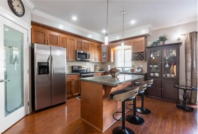 21 8358 121A STREET - photo 2 of 33