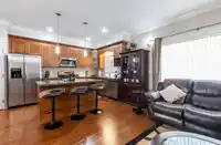 21 8358 121A STREET - thumbnail 4