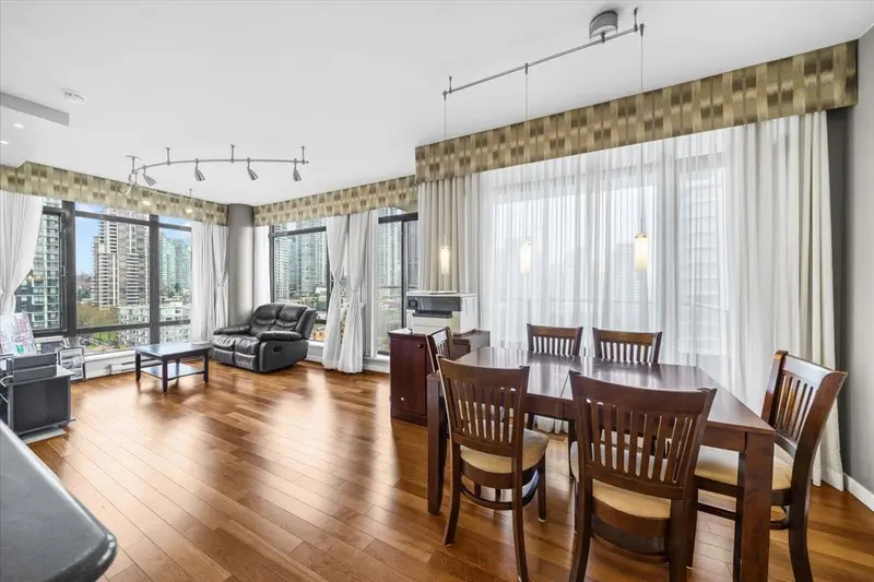 1206 2355 MADISON AVENUE - photo 2 of 25