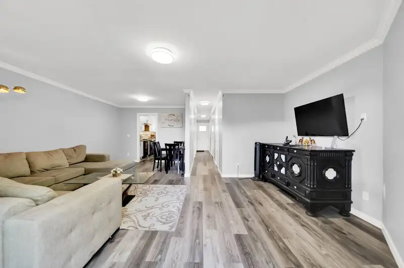 240 9454 PRINCE CHARLES BOULEVARD - photo 4 of 30