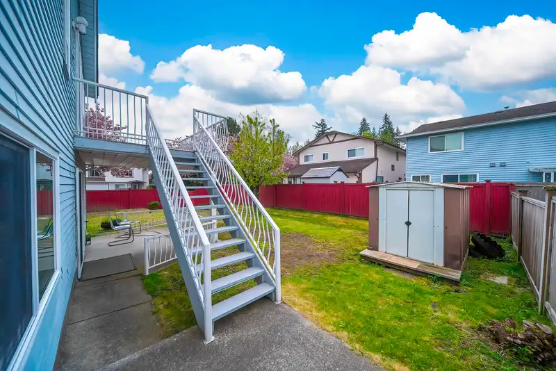 14932 98A AVENUE - photo 3 of 40