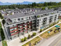419 18811 72 AVENUE - thumbnail 1