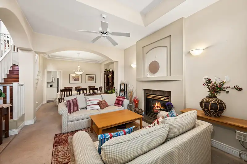 12560 60A AVENUE - photo 2 of 40