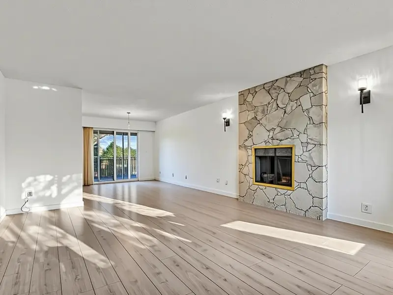 6870 6TH STREET - photo 2 of 25