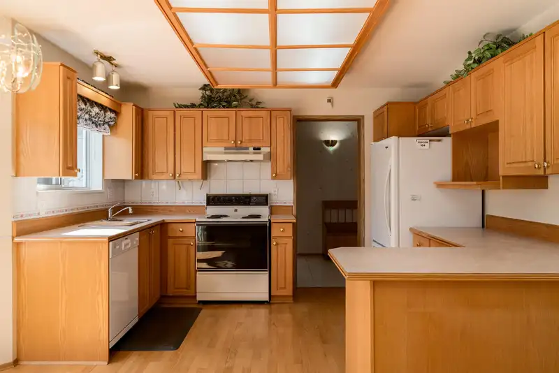 104 6875 121 STREET - photo 1 of 33