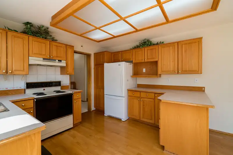 104 6875 121 STREET - photo 2 of 33