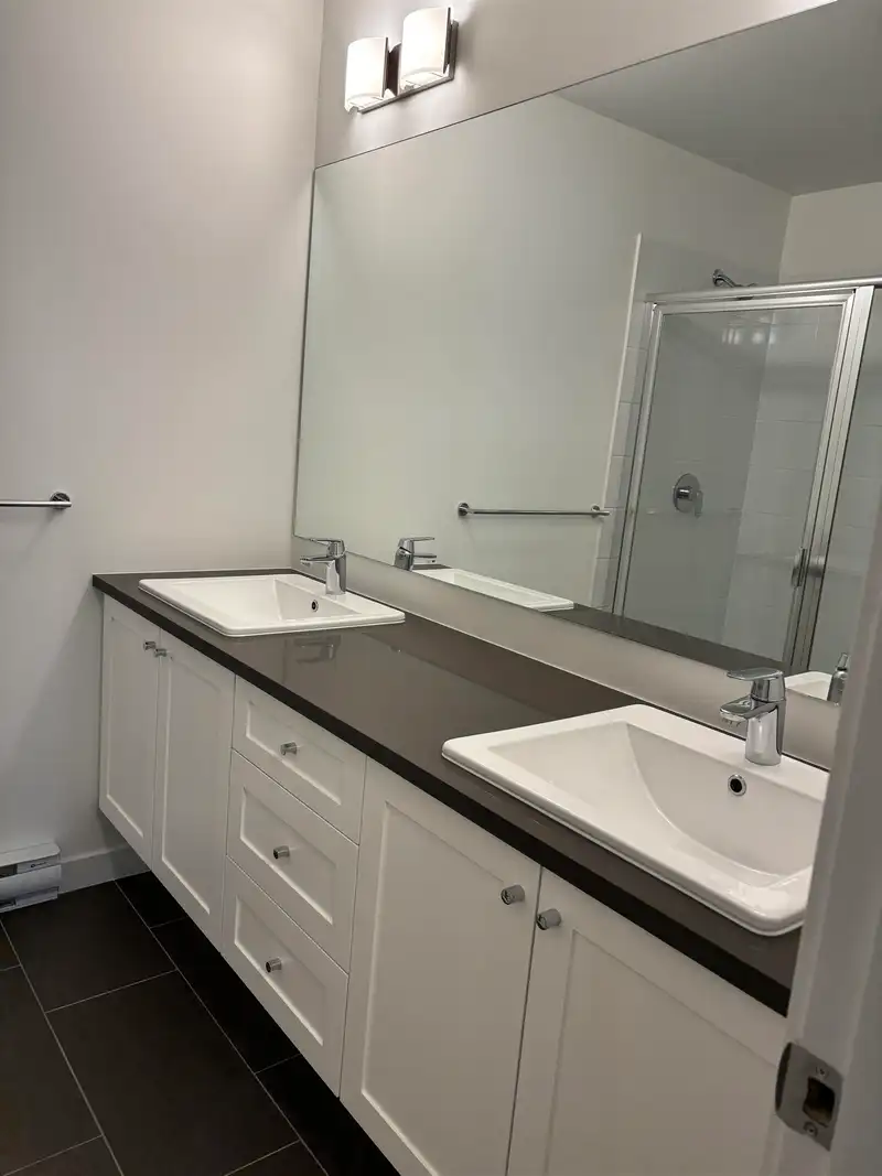 114 15777 85 AVENUE - photo 4 of 10