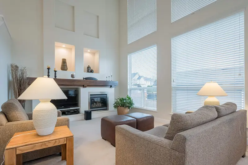 20484 67A AVENUE - photo 4 of 25