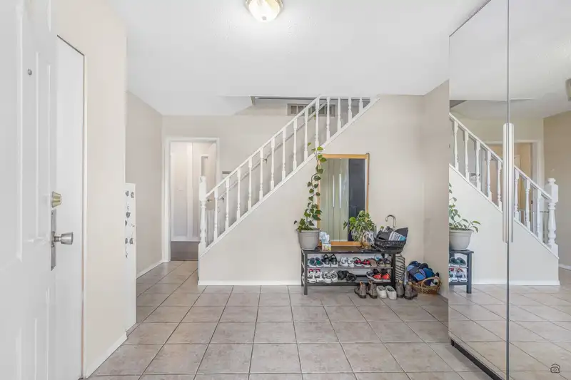 13980 113 AVENUE - photo 4 of 25