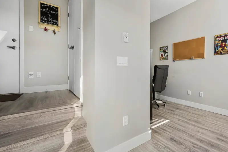 18 1938 NORTH PARALLEL ROAD - photo 2 of 25