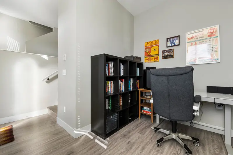 18 1938 NORTH PARALLEL ROAD - photo 3 of 25