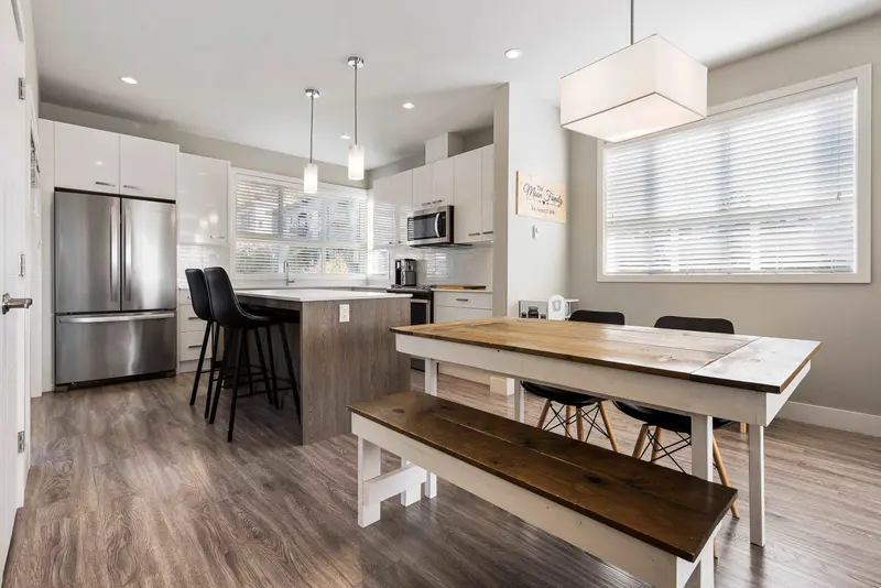 18 1938 NORTH PARALLEL ROAD - photo 4 of 25