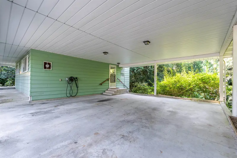 23140 136 AVENUE - photo 2 of 25