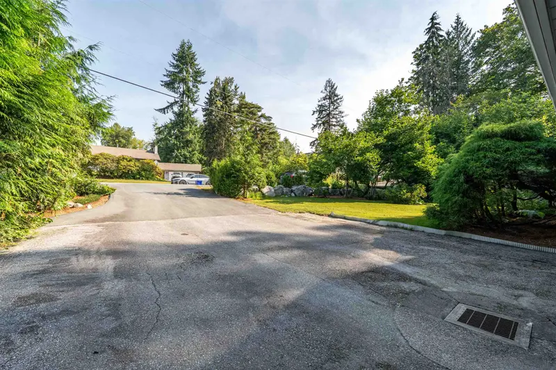 23140 136 AVENUE - photo 3 of 25