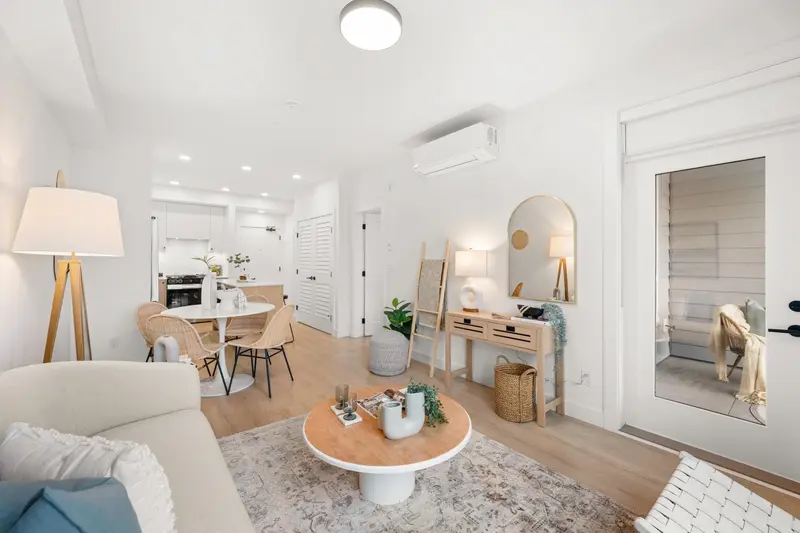 107 19911 76 AVENUE - photo 1 of 25