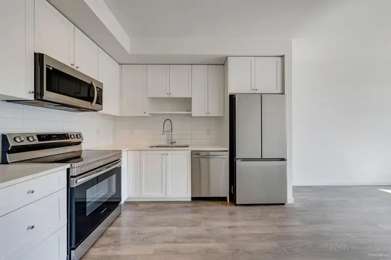 420 15825 85 AVENUE - photo 4 of 24