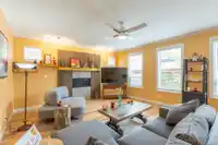 6876 192A STREET - thumbnail 4