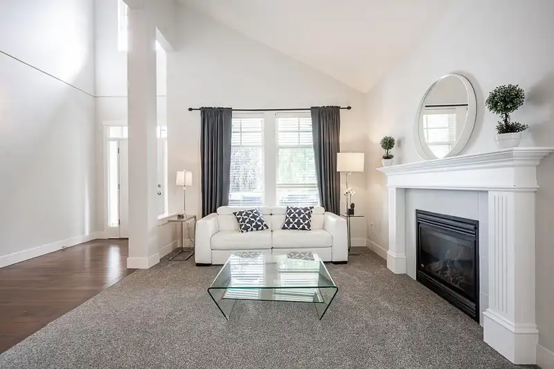 17758 68 AVENUE - photo 3 of 34