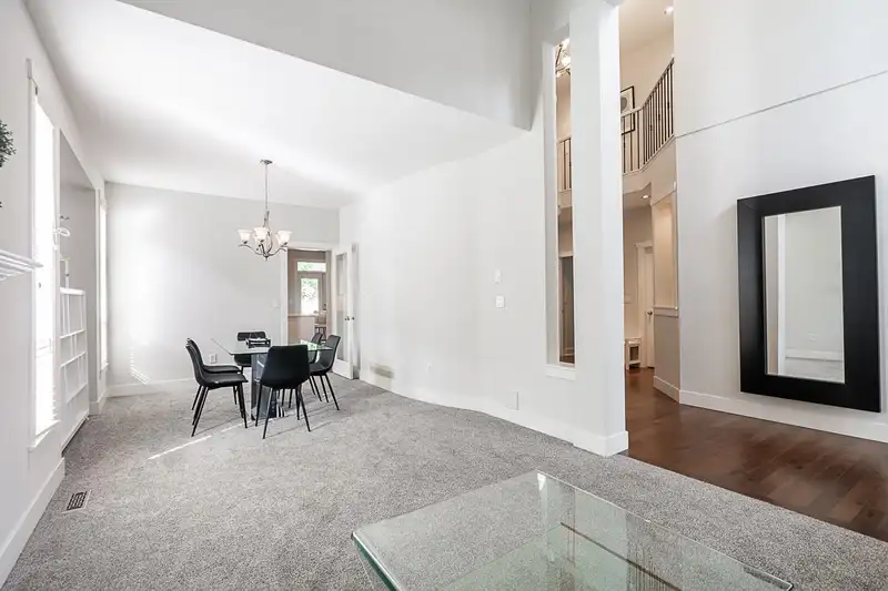 17758 68 AVENUE - photo 4 of 34