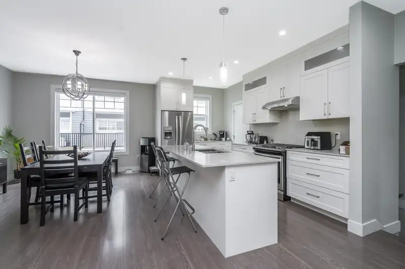 31 19501 74 AVENUE - photo 4 of 40